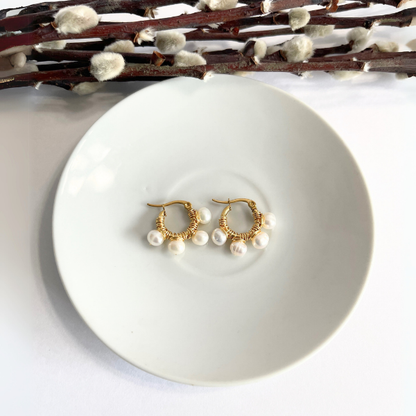 Nego pearl hoop earrings